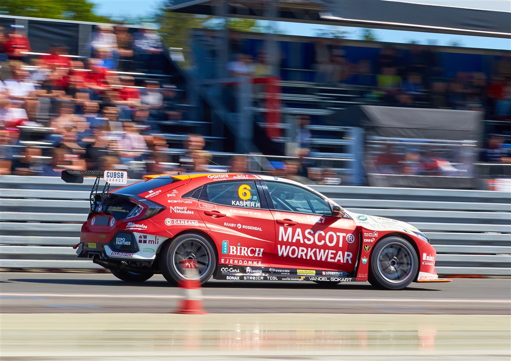 Kasper H. Jensen var stærkt kørende i TCR klassen på Ring Djursland.
(Foto: Ib Trebbien)